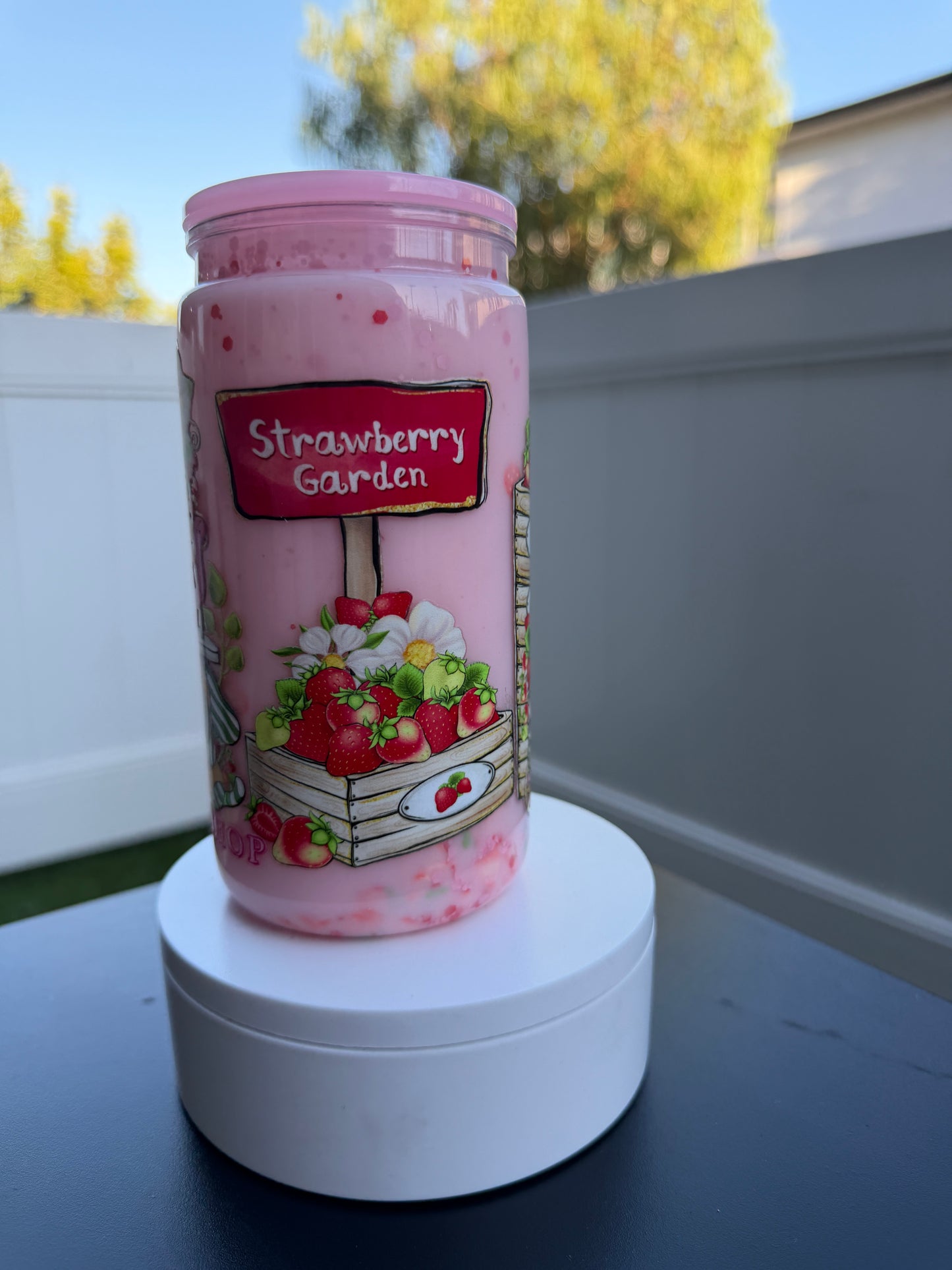 Berry sweet 16oz Snowglobe